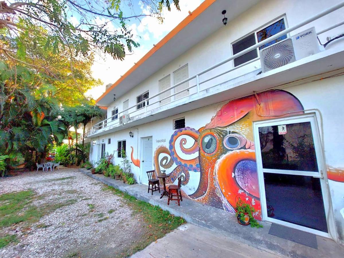 Hotel Posada Las Brisas Seybaplaya Exteriör bild